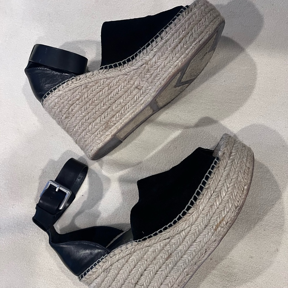 Marc Fisher Size 10 Wedge